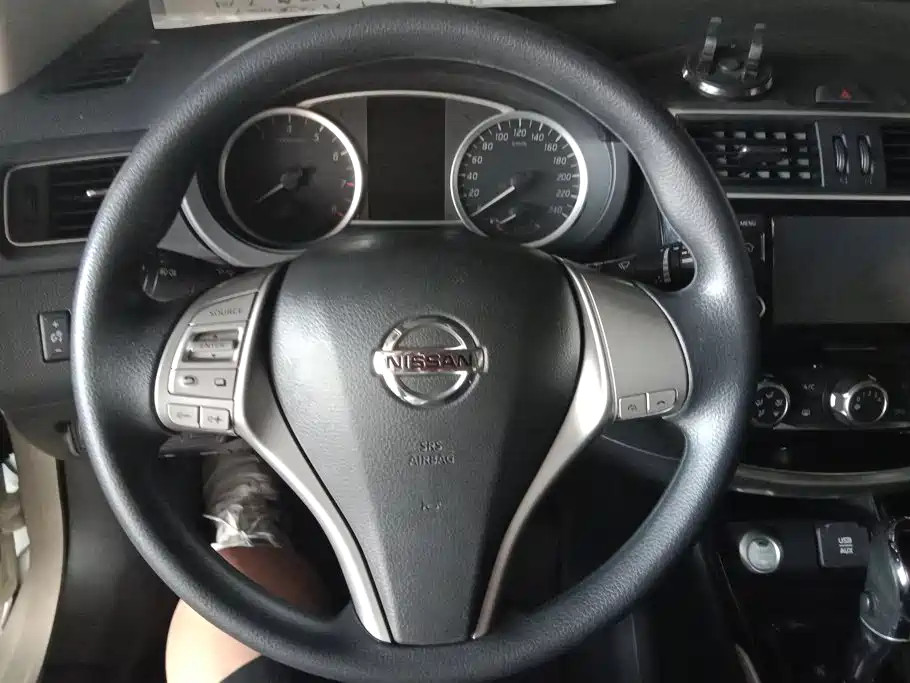 Nissan Tiida 2018 — фото 15