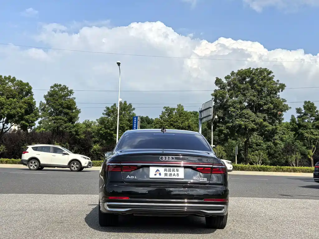 Audi A8 2024 — фото 17