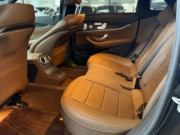 Mercedes-Benz E-Class 2023