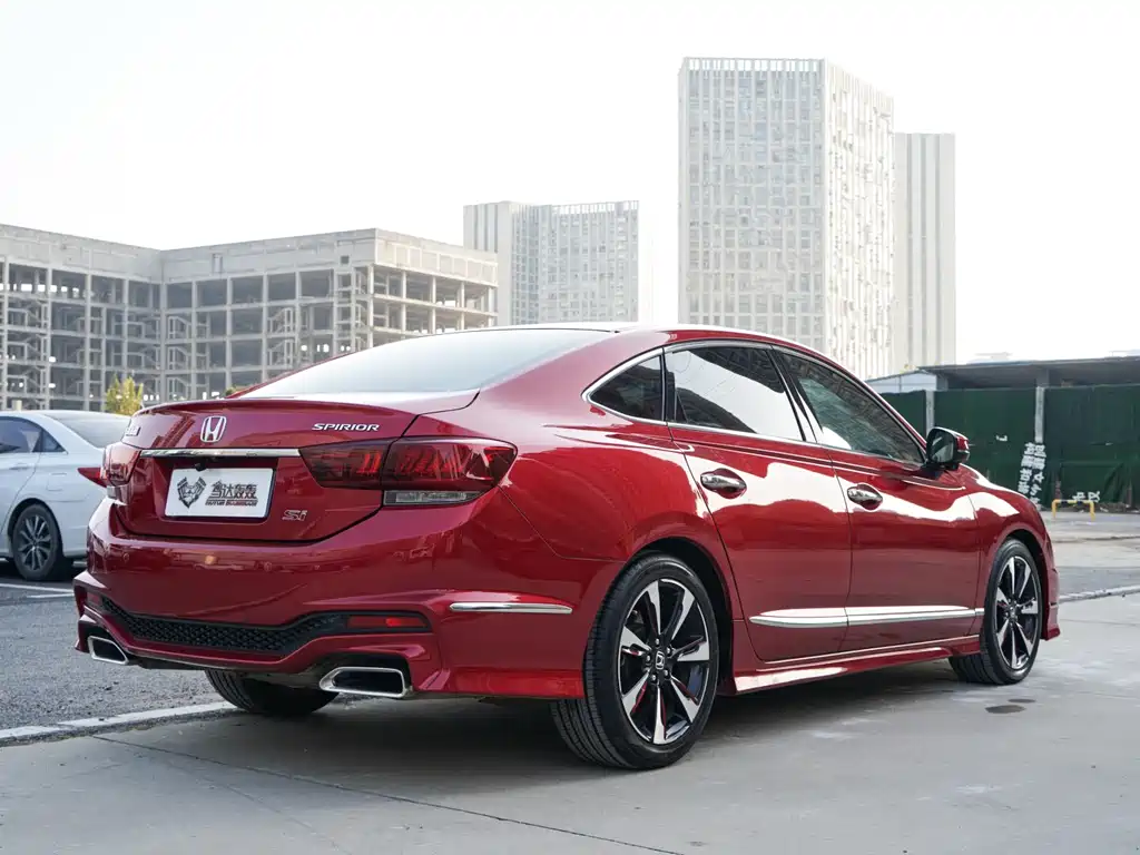 Honda Spirior 2015 — фото 6