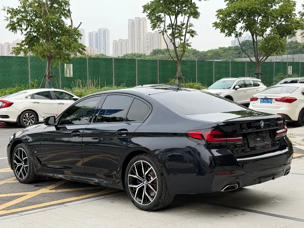 BMW 5 Series 2023 — фото 12