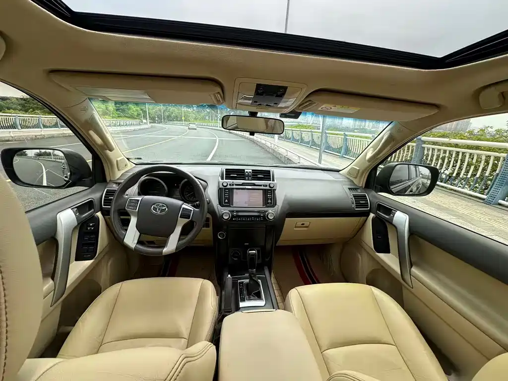 Toyota Prado 2017 — фото 10