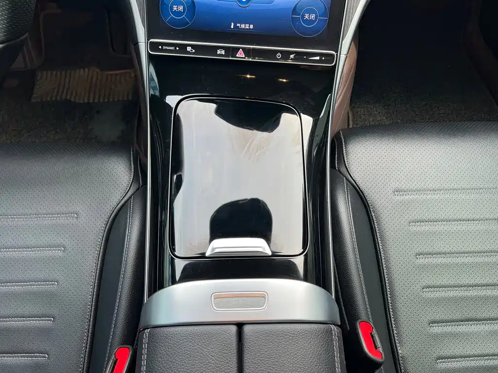 Mercedes-Benz C-Class 2022 — фото 11