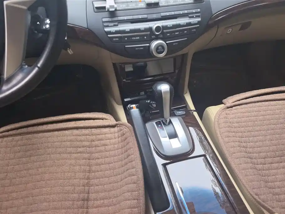 Honda Accord 2013 — фото 16
