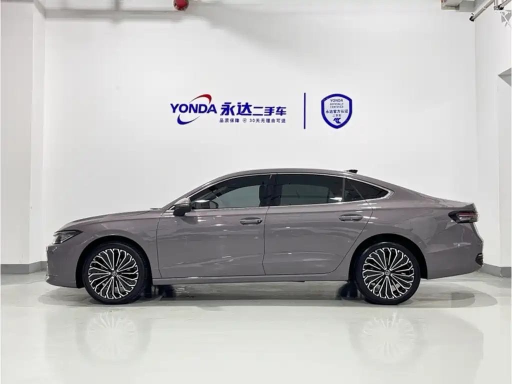 Volkswagen Passat 2024