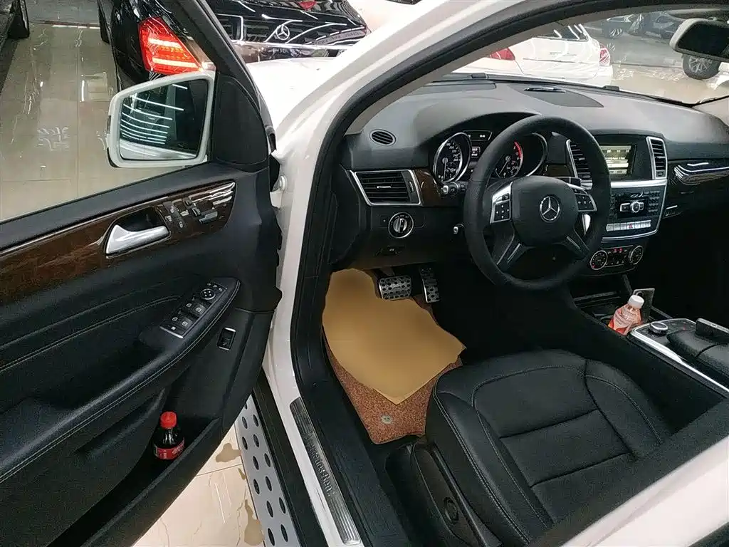Mercedes-Benz M-Class 2015 — фото 13