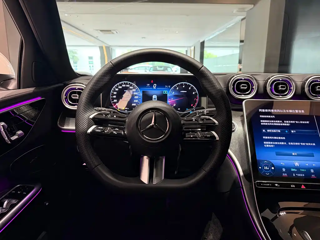 Mercedes-Benz C-Class 2023 — фото 17