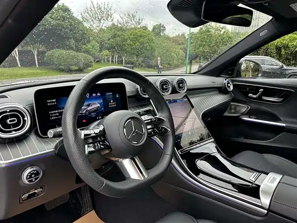Mercedes-Benz C-Class 2025