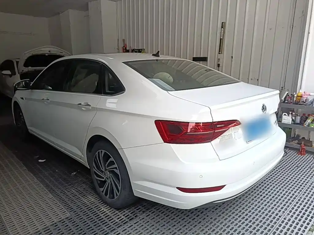 Volkswagen Sagitar 2022