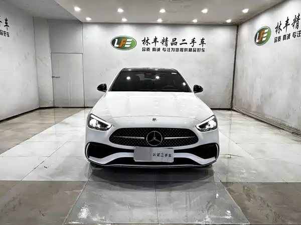 Mercedes-Benz C-Class 2024