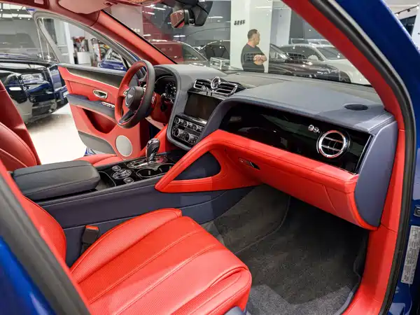 Bentley Bentayga 2021