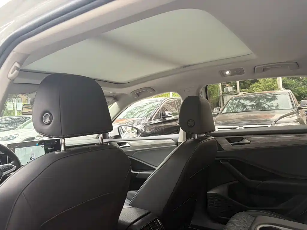 Volkswagen Sagitar 2023