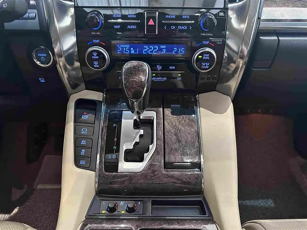 Toyota Vellfire 2022 — фото 20