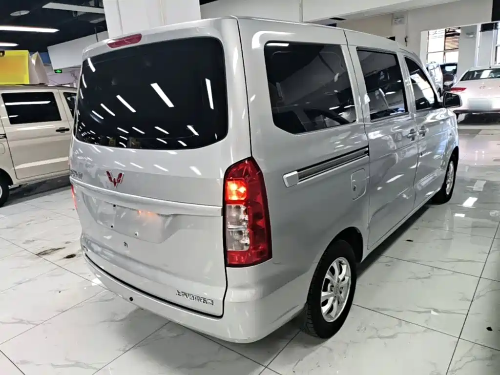 Wuling Hongguang V 2022 — фото 7