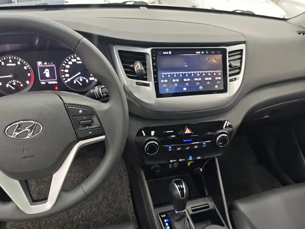 Hyundai Tucson 2019 — фото 10