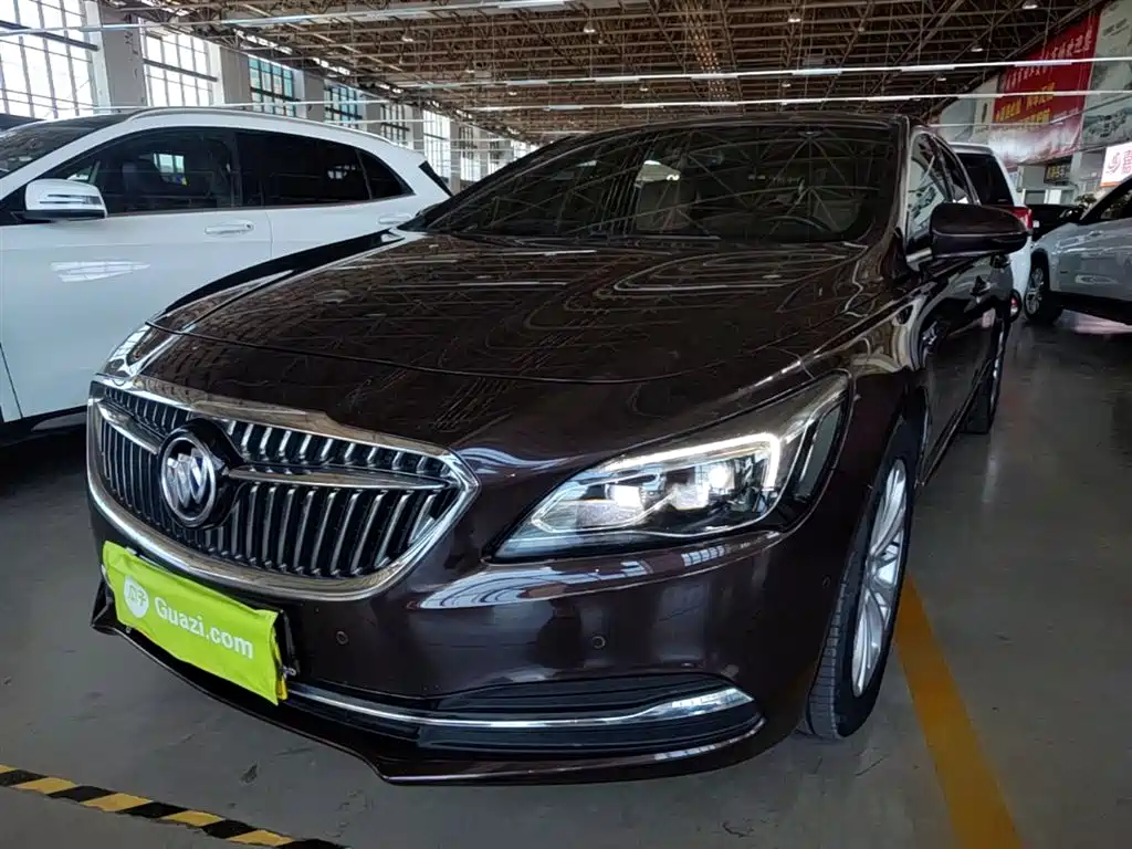 Buick LaCrosse 2018 — фото 1