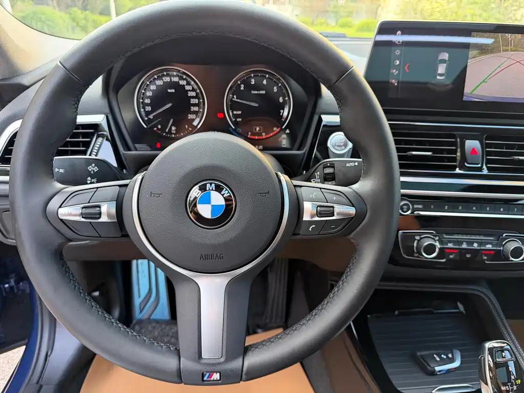 BMW 1 Series 2022 — фото 10