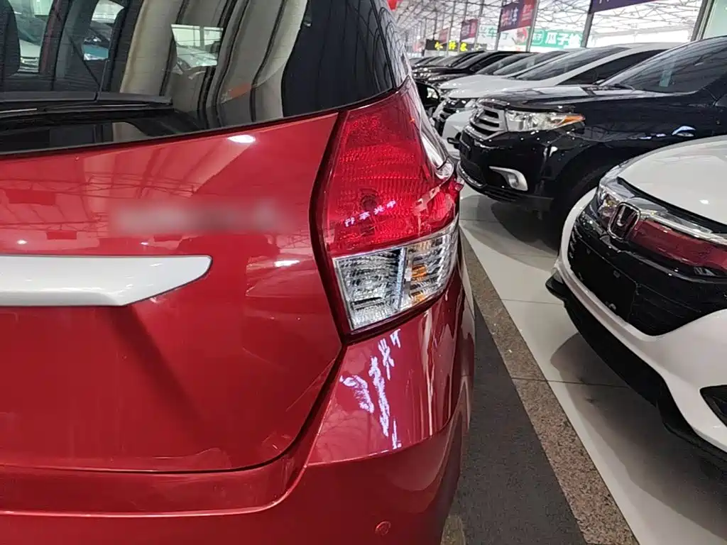 Toyota Yaris L 2016 — фото 8