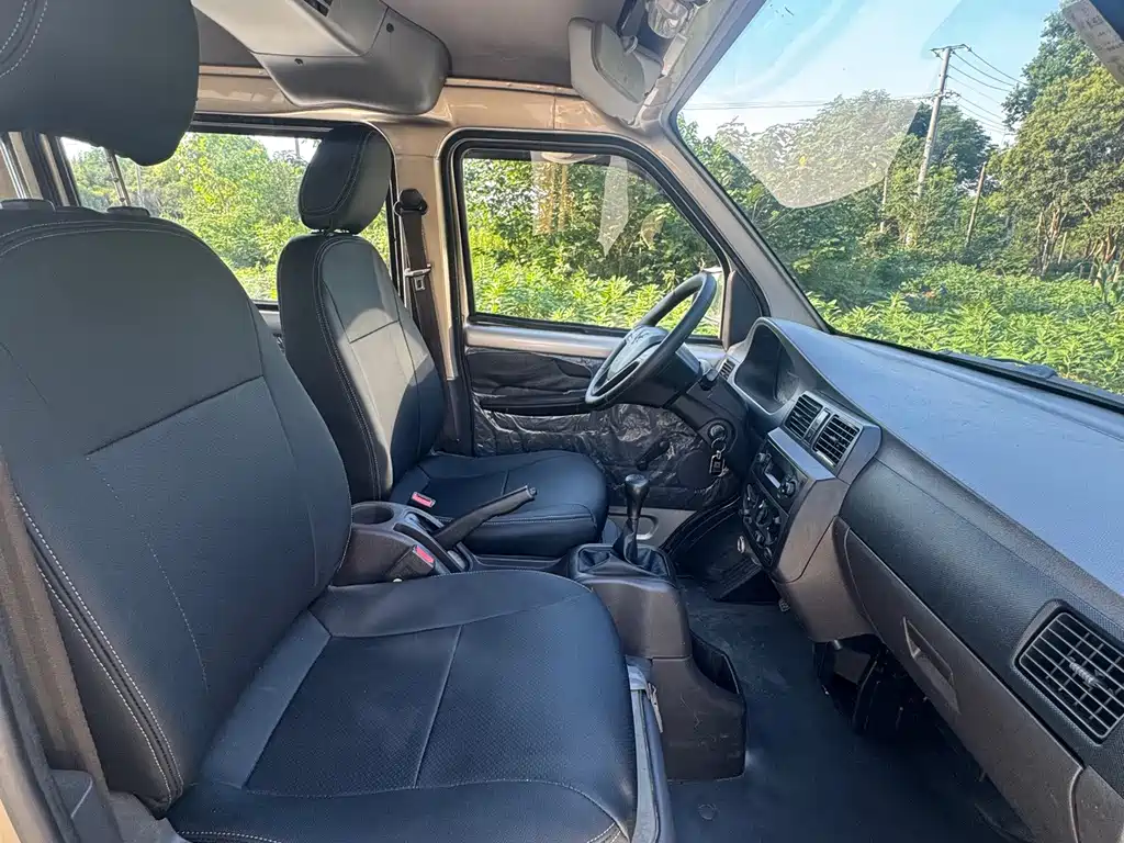 Wuling Rongguang 2019