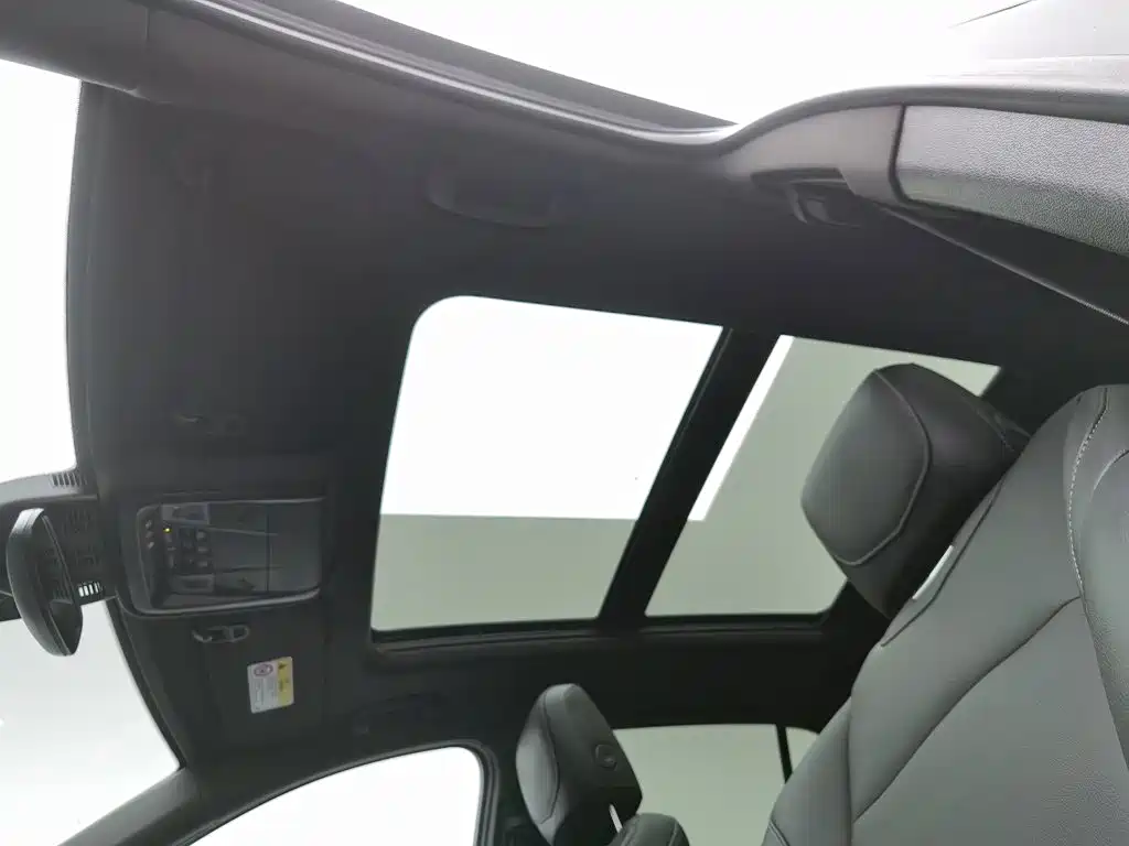 Cadillac XT4 2023 — фото 14