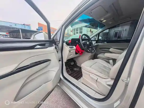 Buick GL8 2021