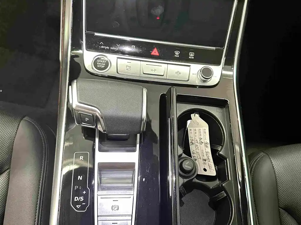 Audi Q7 2023 — фото 10