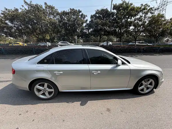 Audi A4L 2012