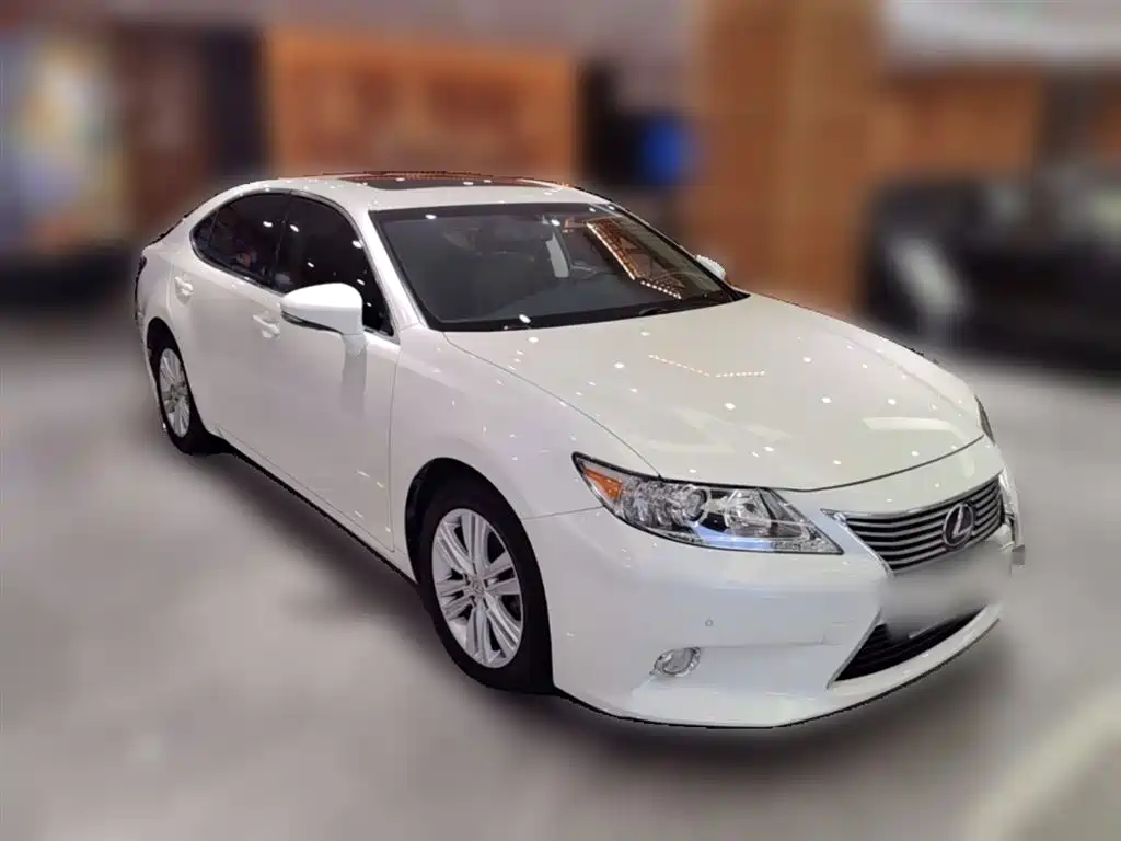 Lexus ES 2014 — фото 7