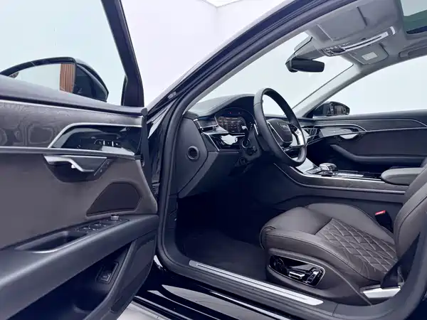Audi A8 2021