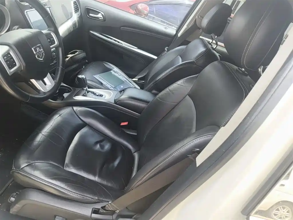 Dodge Journey 2016 — фото 15