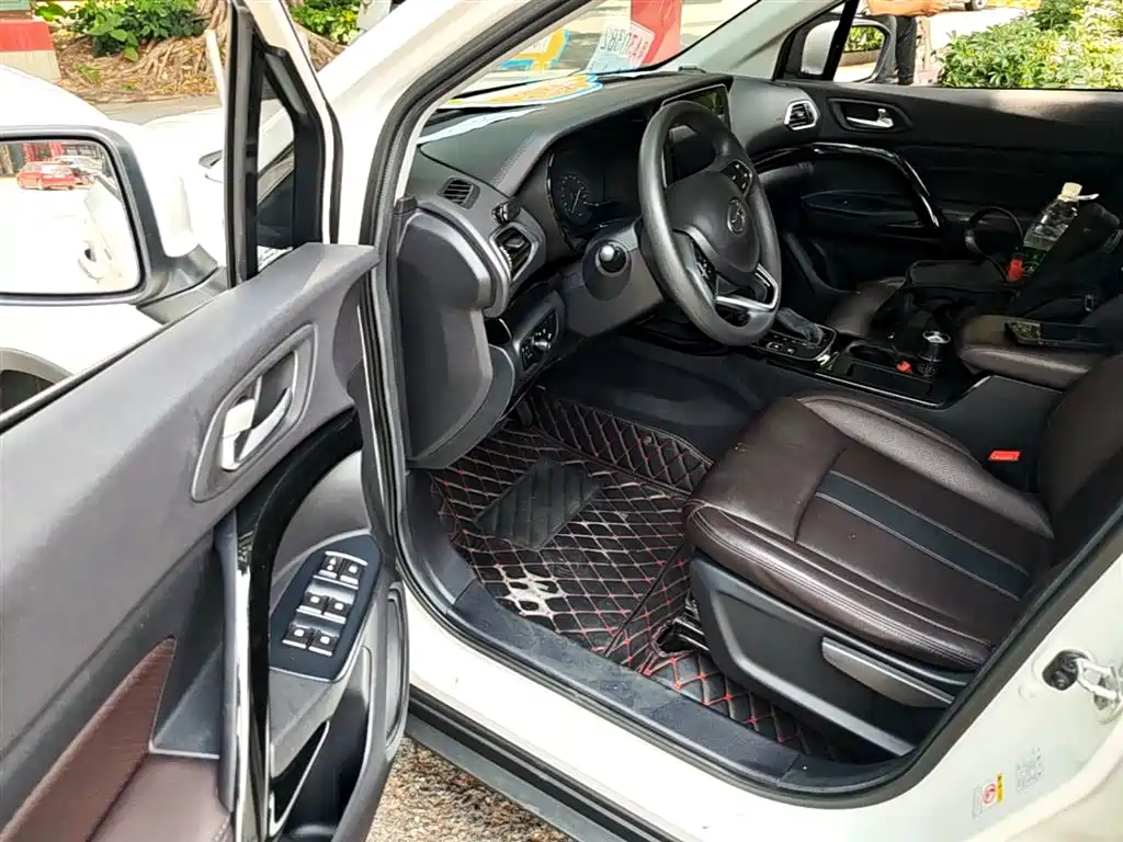 GAC Motor Trumpchi GS4 2019 — фото 16