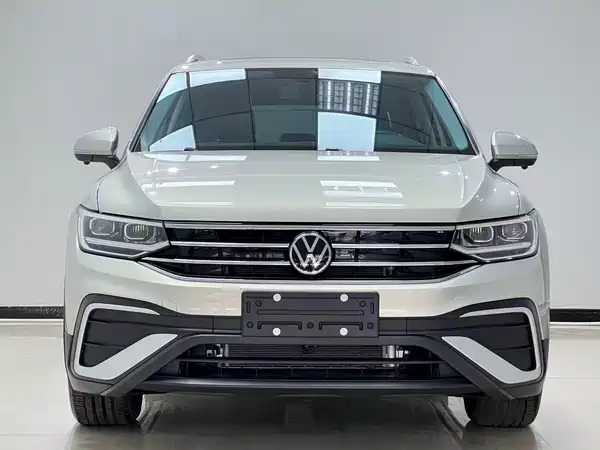 Volkswagen Tiguan L 2023