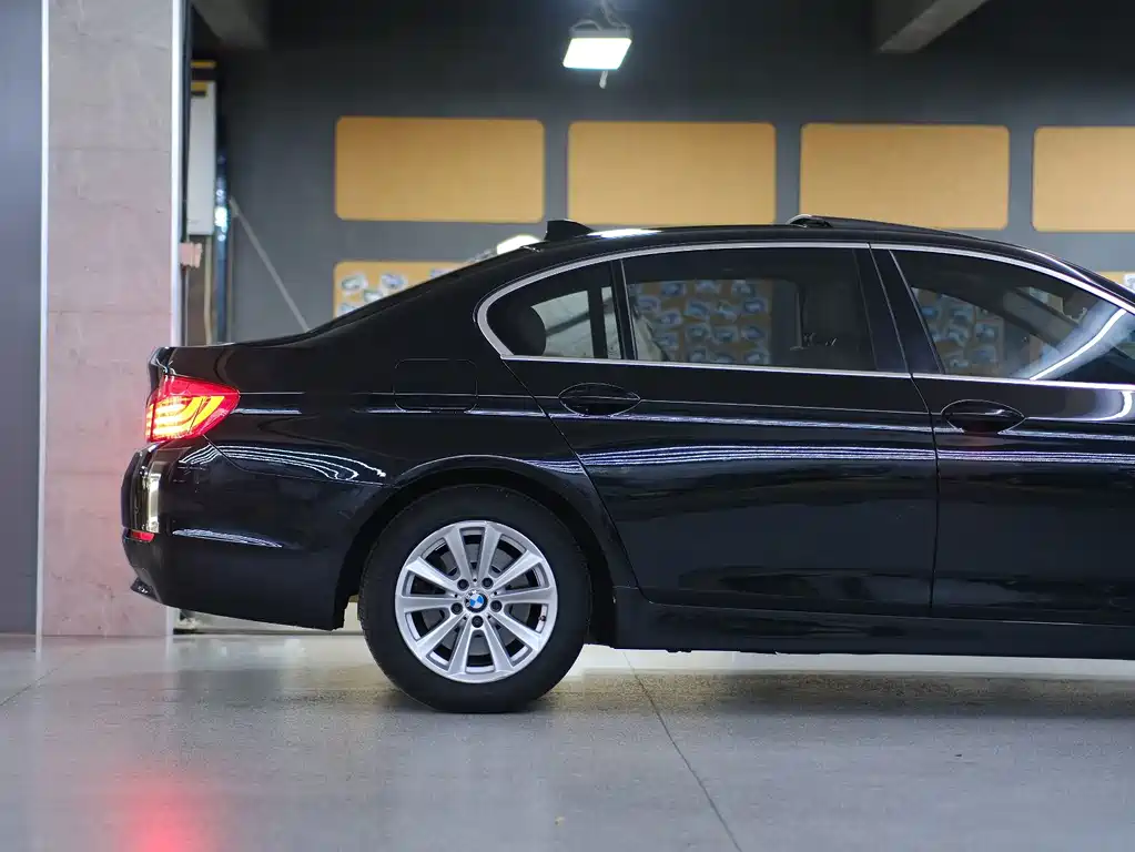 BMW 5 Series 2013 — фото 14