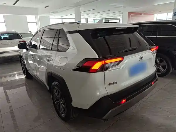 Toyota RAV4 2023