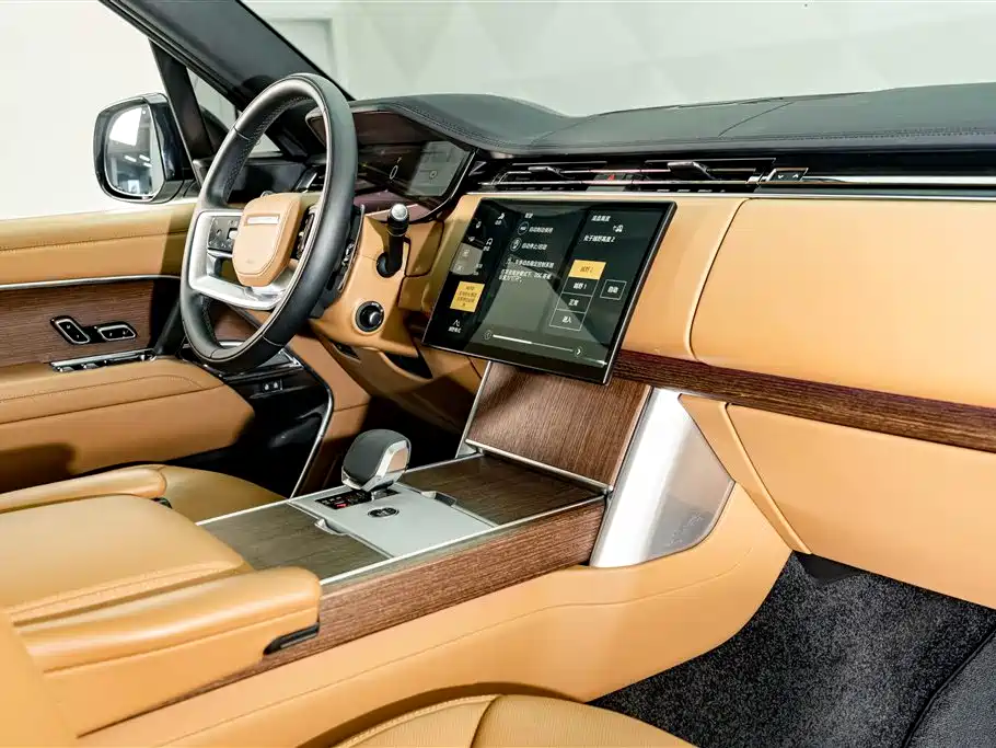 Land Rover Range Rover 2024 — фото 18