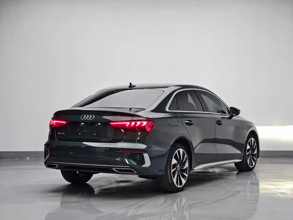 Audi A3 2023 — фото 4