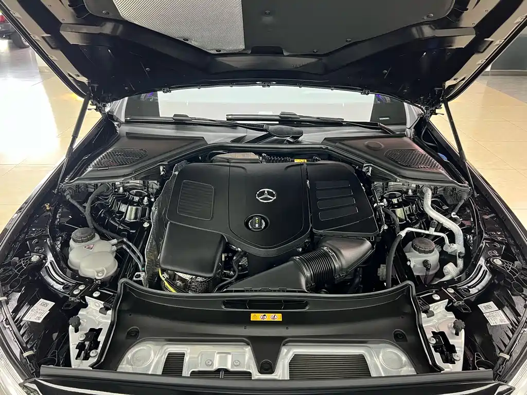 Mercedes-Benz E-Class 2025 — фото 25