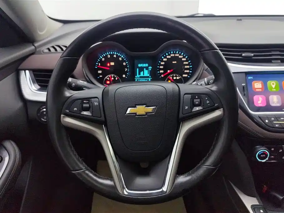 Chevrolet Malibu 2017 — фото 15