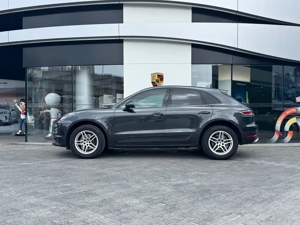 Porsche Macan 2021