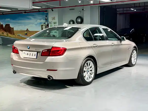 BMW 5 Series 2011