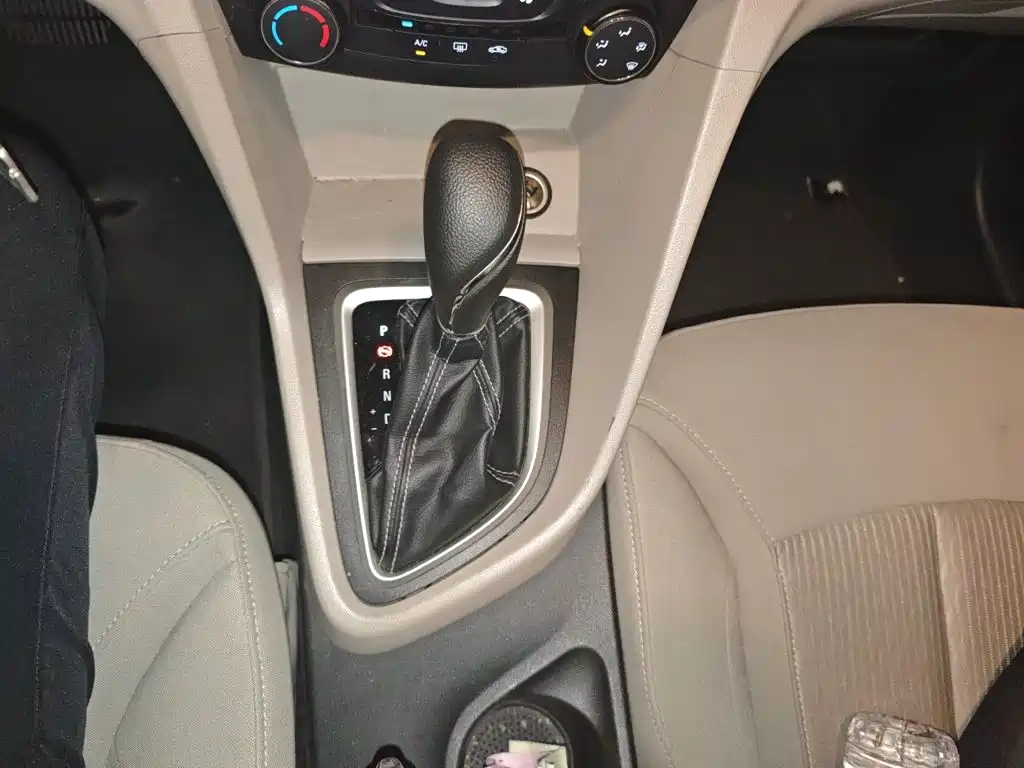Buick Excelle GT 2016 — фото 10