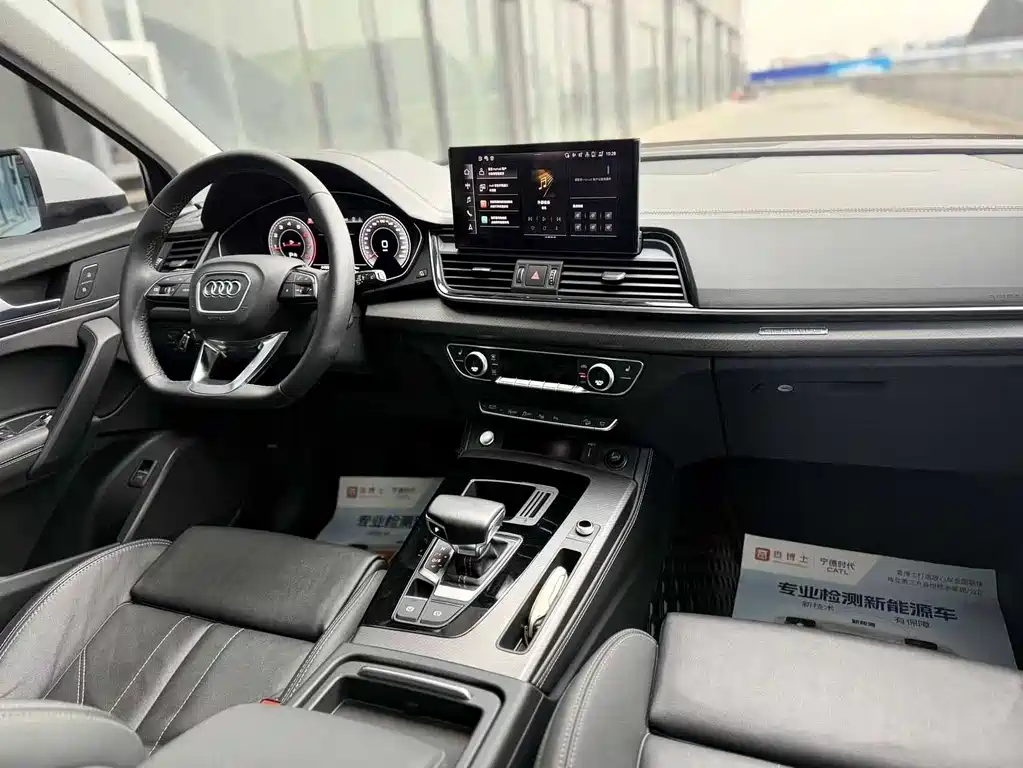 Audi Q5L 2022 — фото 10