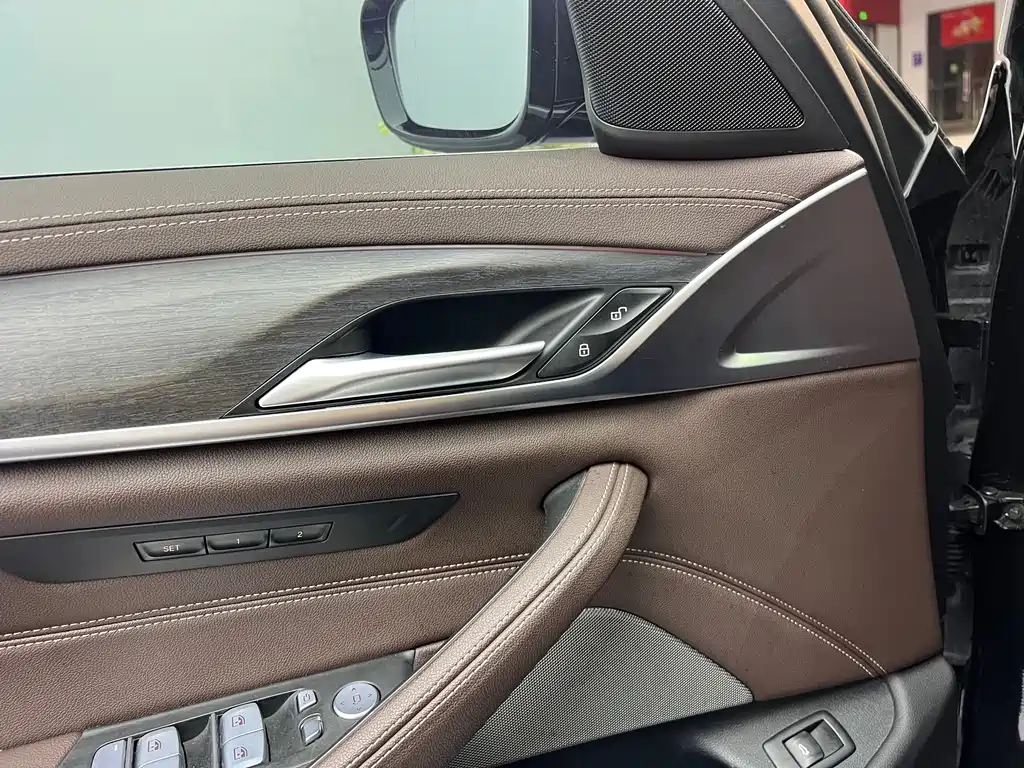 BMW 5 Series 2023