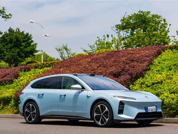 NIO ET5T 2025