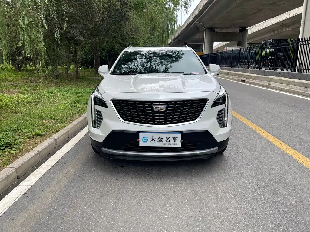 Cadillac XT4 2019 — фото 3