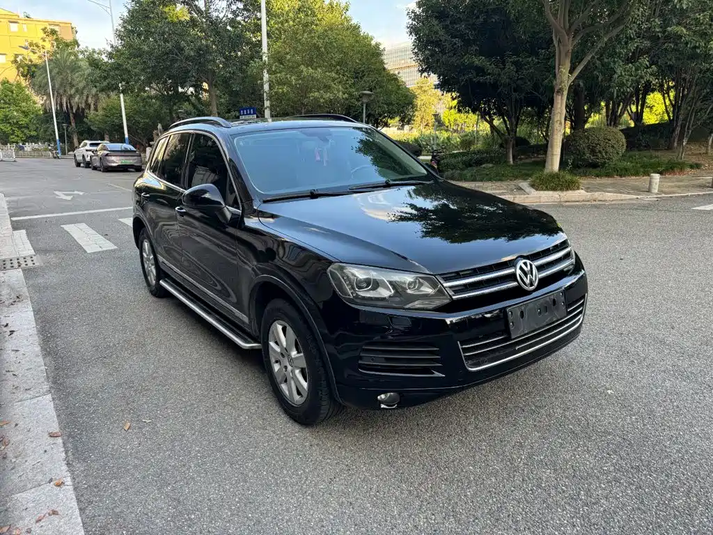 Volkswagen Touareg 2015 — фото 8