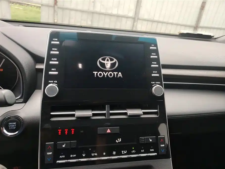 Toyota Avalon 2020 — фото 13
