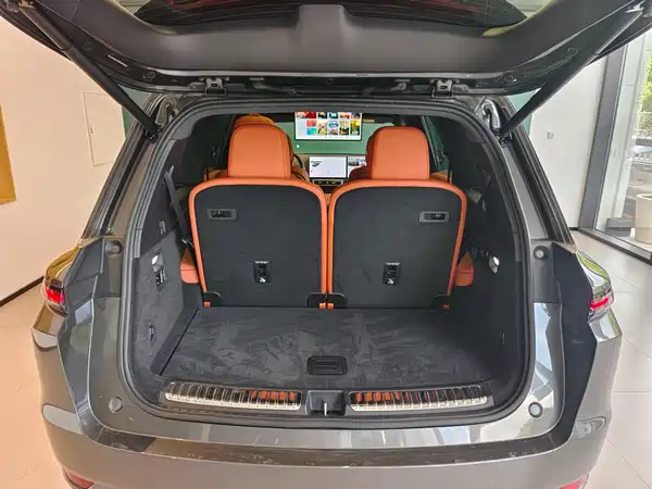 Li Auto L9 2025
