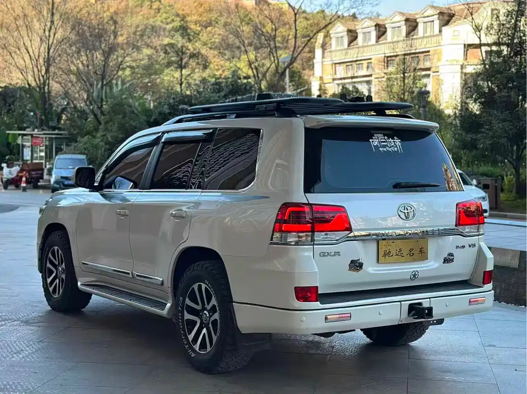 Toyota Land Cruiser 2020 — фото 19