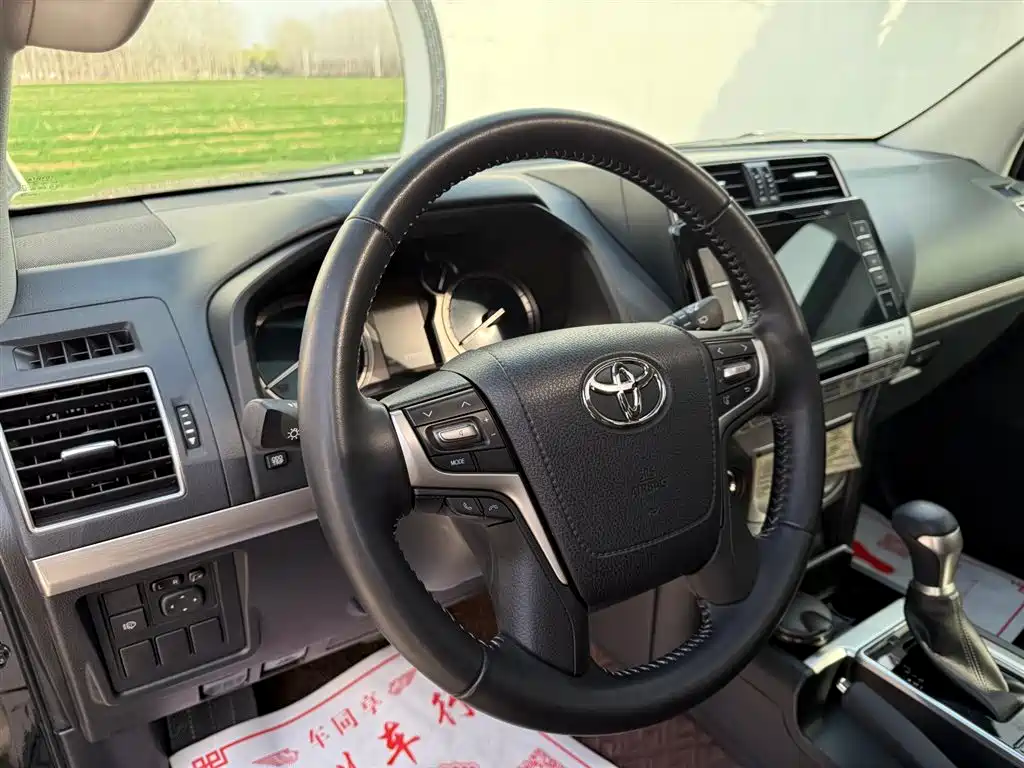 Toyota Prado 2020 — фото 24